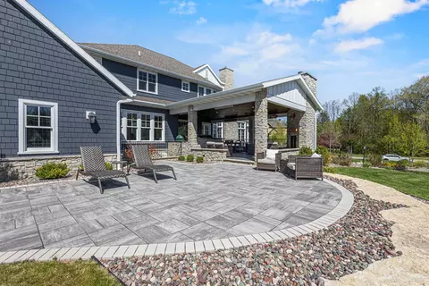 Exterior - 2427 E Highpond Xing, Appleton, WI 54913 photo 8 of 12