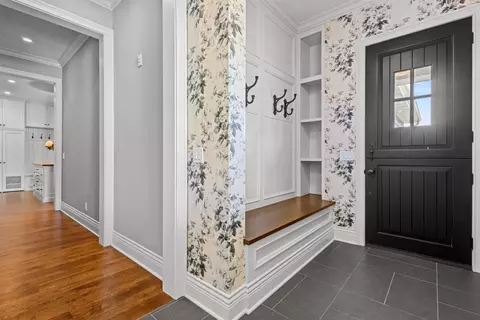 Entry Way - 2427 E Highpond Xing, Appleton, WI 54913 photo 6 of 18