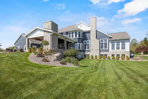 Exterior - 2427 E Highpond Xing, Appleton, WI 54913 photo 10 of 12