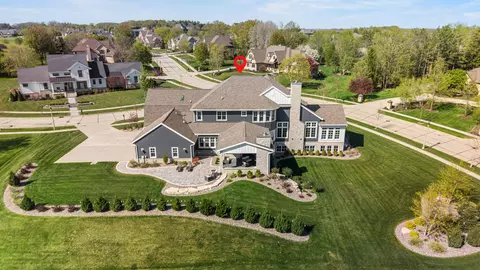View/Area - 2427 E Highpond Xing, Appleton, WI 54913 photo 2 of 2