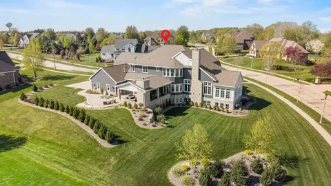 View/Area - 2427 E Highpond Xing, Appleton, WI 54913 photo 1 of 2