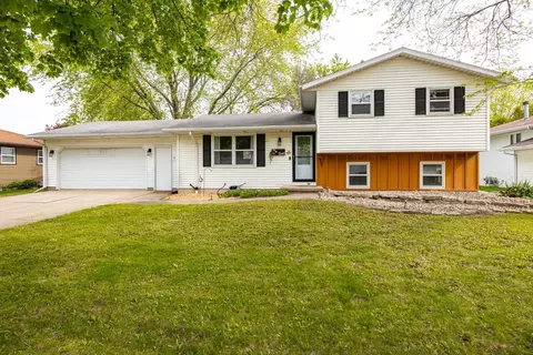 1548 E Moon Beam Trl, Appleton, WI 54915