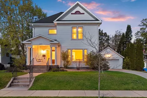 127 S Smalley St, Shawano, WI 54166