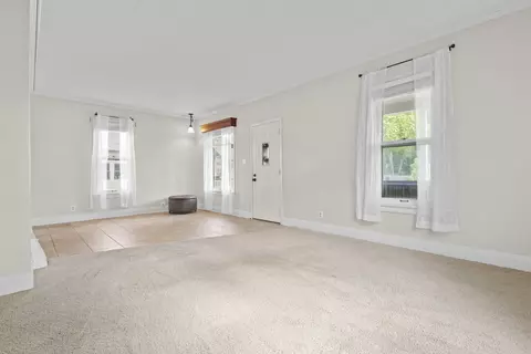 Living - 808 E Hancock St, Appleton, WI 54911 photo 5 of 7