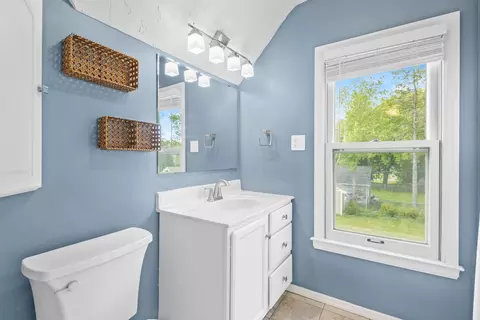 Bath - 808 E Hancock St, Appleton, WI 54911 photo 1 of 2