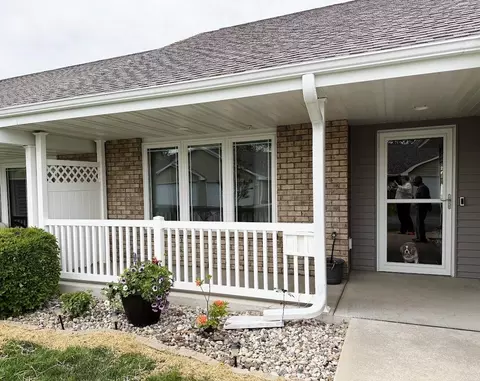 95 Stone Castle Dr, Fond Du Lac, WI 54935