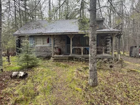6031 Lakeshore Rd, Sturgeon Bay, WI 54235