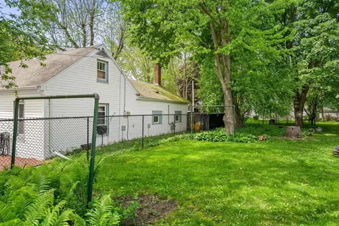 Exterior - 1631 N Alvin St, Appleton, WI 54911 photo 6 of 8