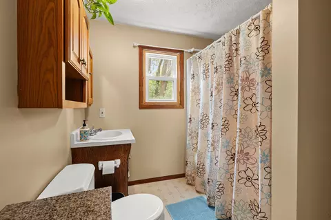 Bath - 1631 N Alvin St, Appleton, WI 54911 photo 1 of 2