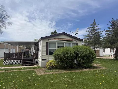 n5935 Derby Lane, Cecil, WI 54111