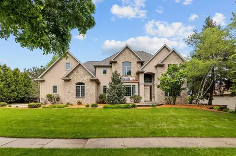 Exterior - 424 E Tallgrass Dr, Appleton, WI 54913 photo 5 of 16
