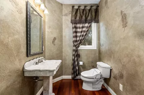 Bath - 424 E Tallgrass Dr, Appleton, WI 54913 photo 2 of 12