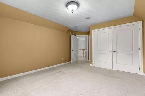 Bedroom - 424 E Tallgrass Dr, Appleton, WI 54913 photo 3 of 9