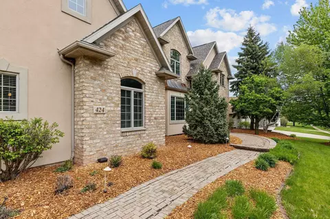 Exterior - 424 E Tallgrass Dr, Appleton, WI 54913 photo 2 of 16