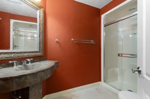 Bath - 424 E Tallgrass Dr, Appleton, WI 54913 photo 8 of 12