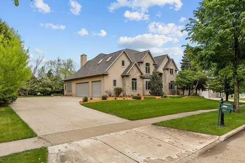 Exterior - 424 E Tallgrass Dr, Appleton, WI 54913 photo 7 of 16