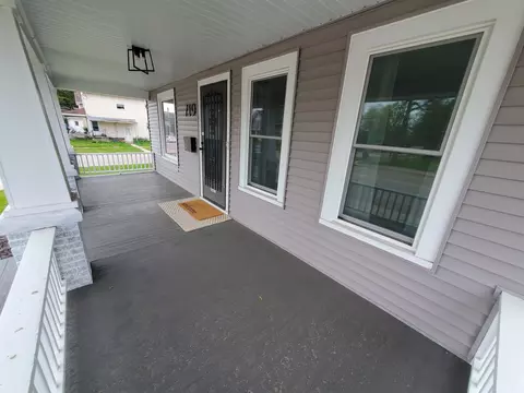 719 S Memorial Dr, Appleton, WI 54911 | MLS# 50326015 | 27 Photos - Movoto