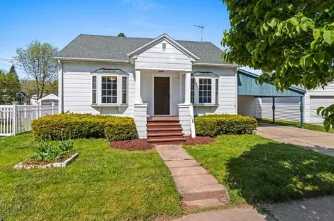 521 Newhall St, Green Bay, WI 54301