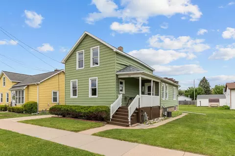 708 W 6th Ave, Oshkosh, WI 54902