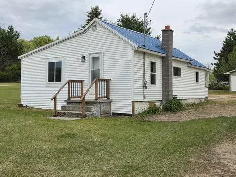 w8035 East Chicago Road, Wautoma, WI 54982