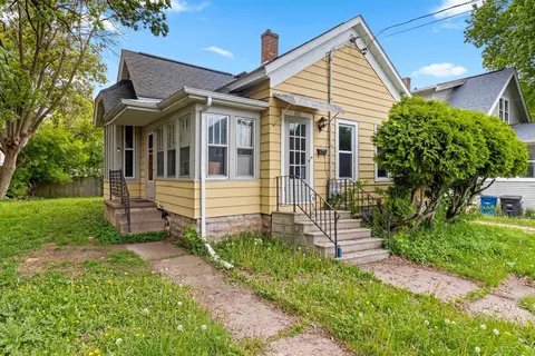 747 Frederick St, Oshkosh, WI 54901