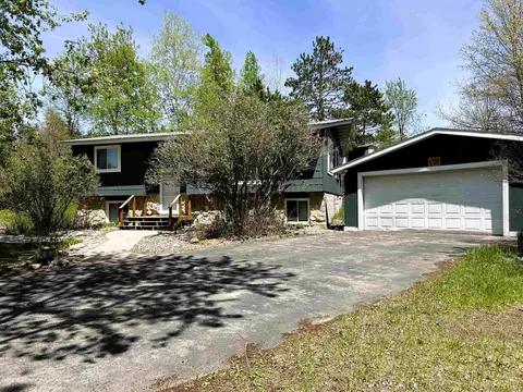 1310 Kenny Dr, Crivitz, WI 54114