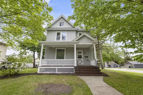 617 Newbury St, Ripon, WI 54971