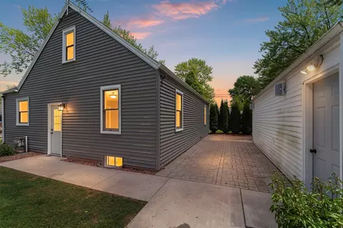 Exterior - 1405 W Brewster St, Appleton, WI 54914 photo 5 of 10