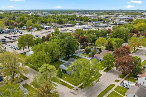 View/Area - 1405 W Brewster St, Appleton, WI 54914 photo 5 of 7