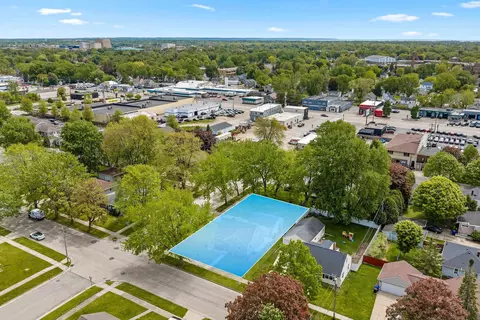 View/Area - 1405 W Brewster St, Appleton, WI 54914 photo 1 of 7