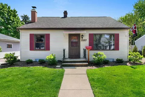 1137 E Jardin St, Appleton, WI 54911