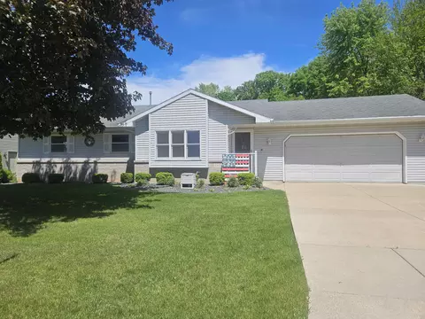 1304 Buchanan Ct, Kaukauna, WI 54130