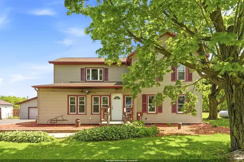 n5460 Collier Road, New London, WI 54961