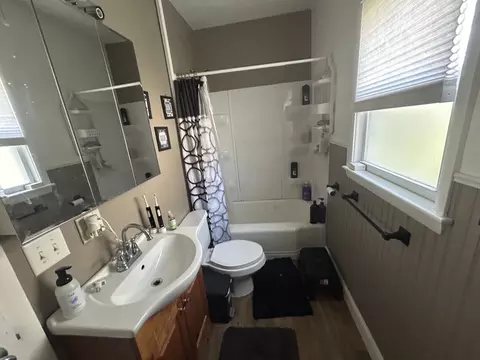 Bath - 551 N State St, Appleton, WI 54911 photo 1 of 4