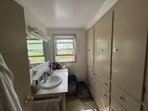 Bath - 551 N State St, Appleton, WI 54911 photo 4 of 4