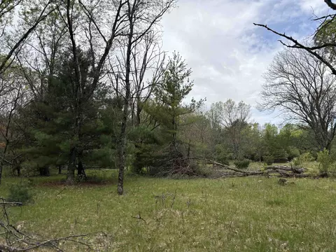 n6610 1st Avenue, Oxford, WI 53952