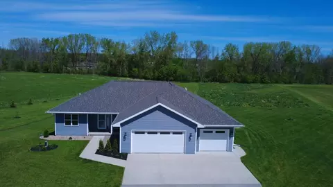 6478 Main St, Abrams, WI 54101