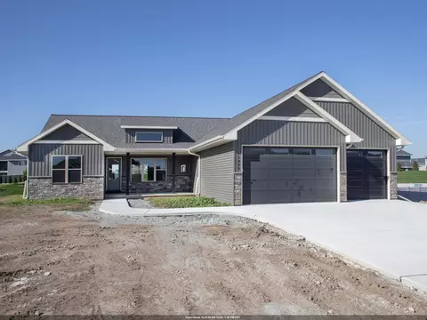 1403 Divinity Dr, De Pere, WI 54115
