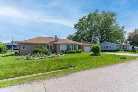 Exterior - 2627 W Heather Ave, Appleton, WI 54914 photo 1 of 4