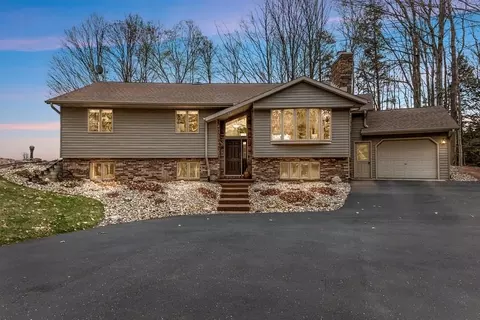 4511 Willow Rd, Sturgeon Bay, WI 54235