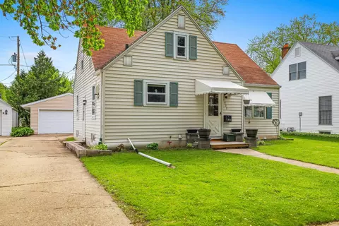 Exterior - 1932 N Division St, Appleton, WI 54911 photo 2 of 8