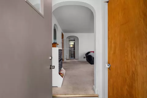 Entry Way - 1932 N Division St, Appleton, WI 54911 photo 1 of 4