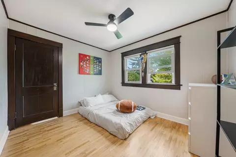 Bedroom - 110 E Dall St, Appleton, WI 54911 photo 5 of 7