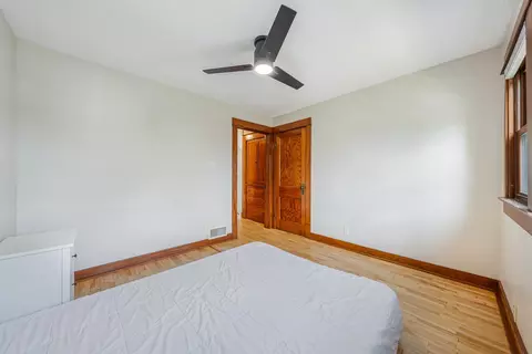 Bedroom - 110 E Dall St, Appleton, WI 54911 photo 4 of 7