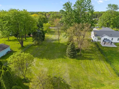 3540 W Capitol Dr, Appleton, WI 54914 photo 3