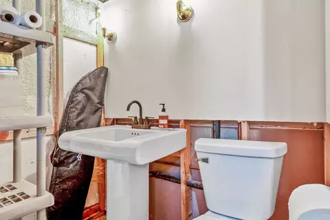 Bath - 3033 E Canary St, Appleton, WI 54915 photo 6 of 6
