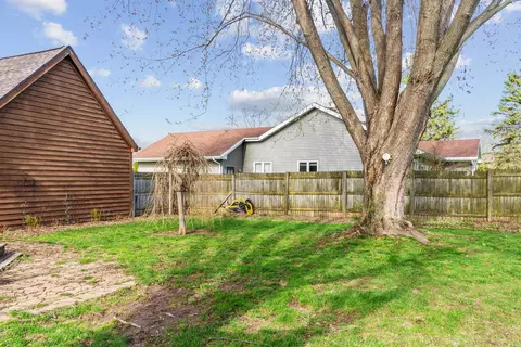 Exterior - 3033 E Canary St, Appleton, WI 54915 photo 12 of 12
