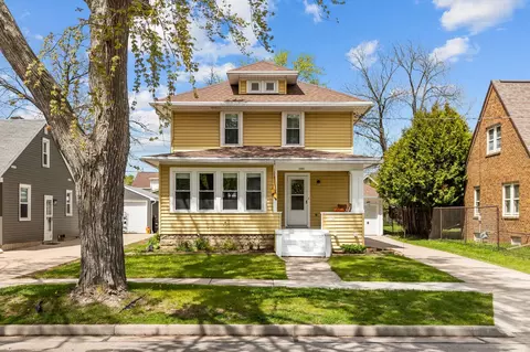 Exterior - 1028 W Summer St, Appleton, WI 54914 photo 9 of 9