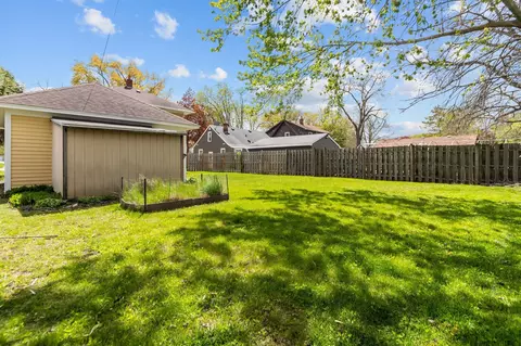 Exterior - 1028 W Summer St, Appleton, WI 54914 photo 8 of 9