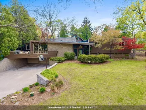 718 Dall Ave, De Pere, WI 54115